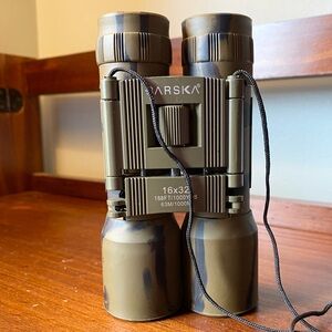 Barska Sport Binoculars 16X32 in Camouflage